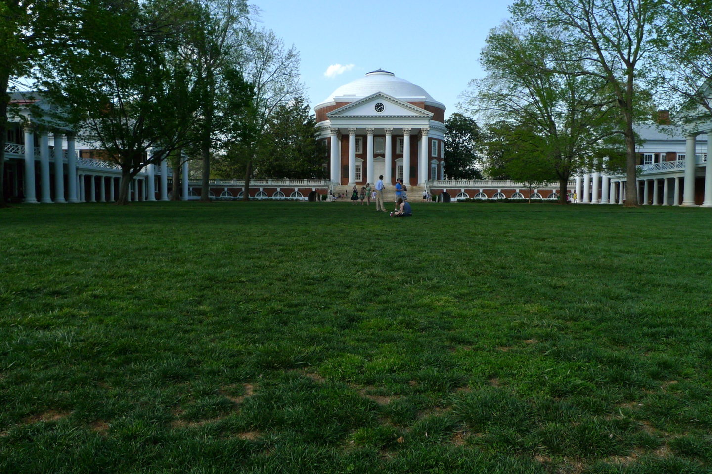 University of Virgina, by Daniel Latorre, is licensed under Attribution 2.0 Generic (CC BY 2.0)